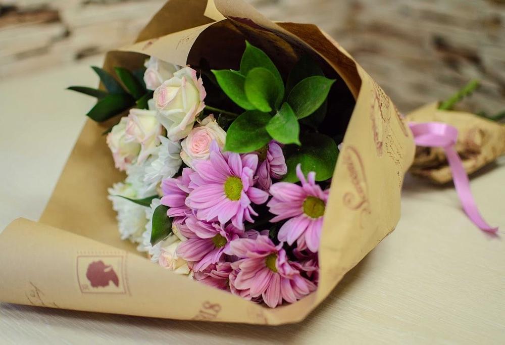 Букет цветов из: Розы и Хризантемы в Новом Чиркее