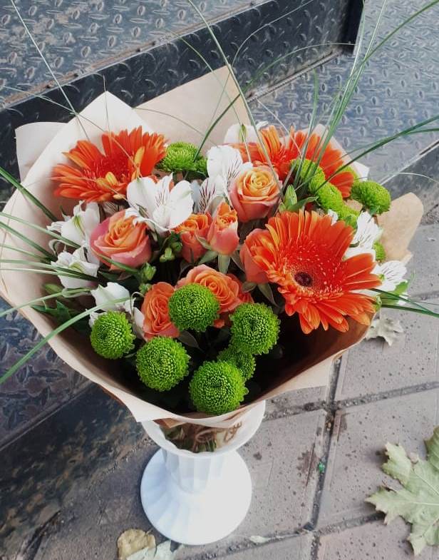 Букет цветов из: Герберы, Хризантемы, Альстромерии и Розы в Новом Чиркее