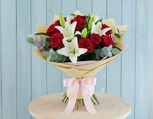 Букет цветов из:  Лилии и Розы в Новом Чиркее