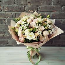 Букет цветов из:  Альстромерии, Розы и Хризантемы в Новом Чиркее