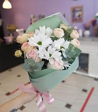 Букет милый в Новом Чиркее Букет цветов из: Хризантемы и Розы в Новом Чиркее