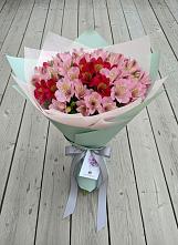 Букет цветов из:  Альстромерии в Новом Чиркее