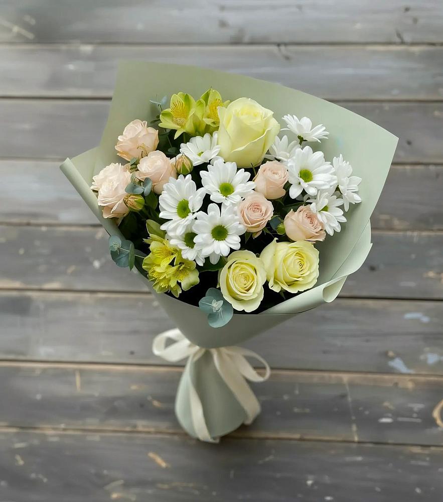 Букет цветов из: Альстромерии, Розы и Хризантемы в Новом Чиркее