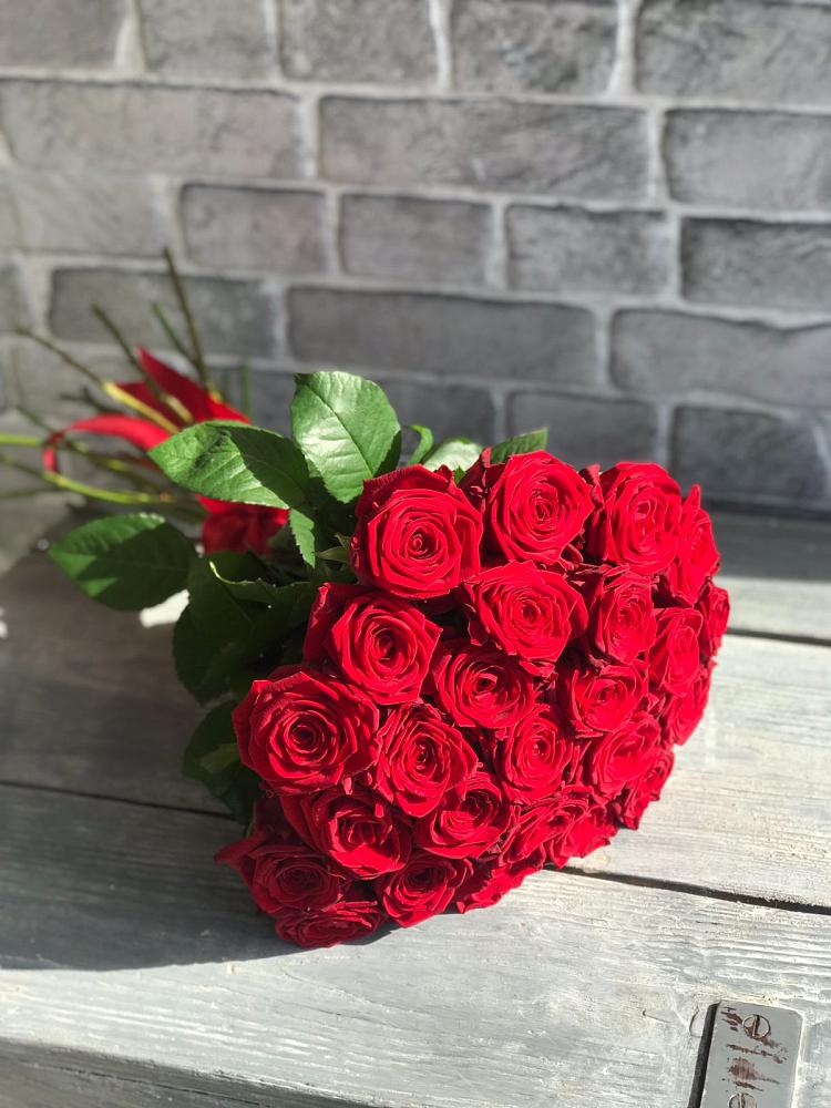 Букет Красные розы Фридом в Новом Чиркее