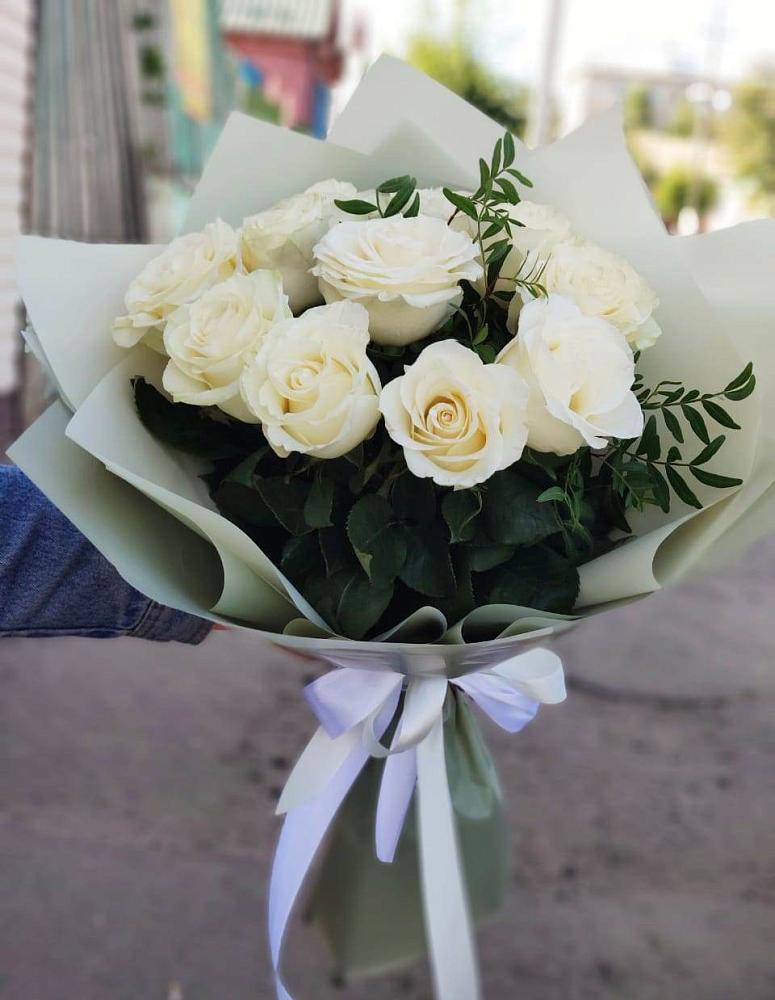 Букет Белые розы Проуд в Новом Чиркее