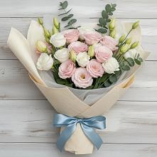 Букет цветов из:  Лизиантусы в Новом Чиркее