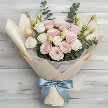 Букет цветов из:  Лизиантусы в Новом Чиркее