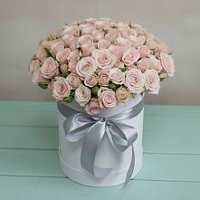 Цветочная композиция из Розы в шляпной коробке в Новом Чиркее