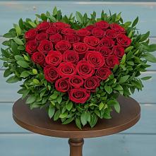 Цветочная композиция из Розы в виде сердца в Новом Чиркее