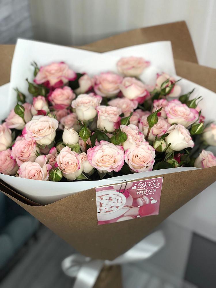 Букет цветов из: Розы в Новом Чиркее