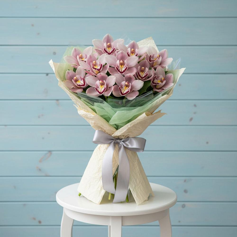 Букет цветов из: Орхидеи и Розы в Новом Чиркее