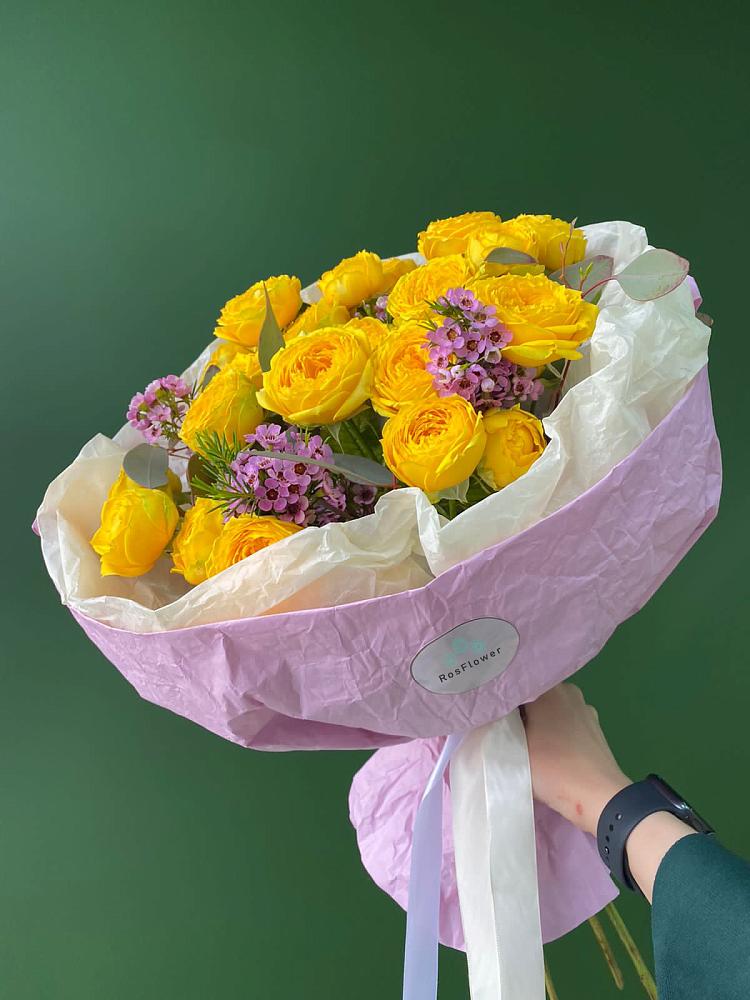 Кустовые желтые розы в Новом Чиркее Букет Кустовые желтые розы в Новом Чиркее