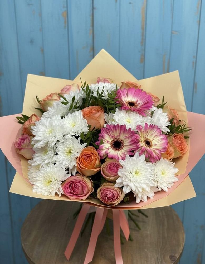 Букет цветов из: Розы, Герберы и Хризантемы в Новом Чиркее