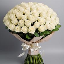 Букет 101 беля роза Белоснежка в Новом Чиркее