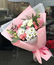 Букет цветов из:  Розы, Лизиантусы и Хризантемы в Новом Чиркее
