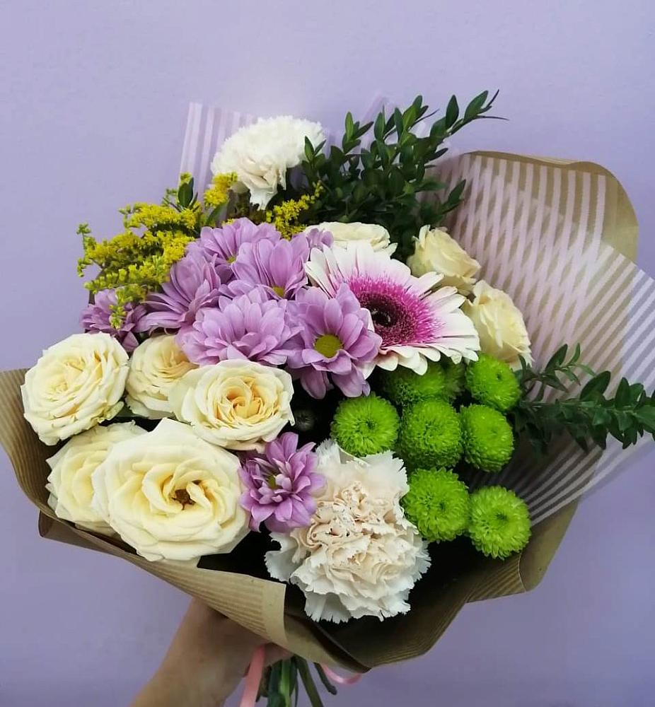 Букет цветов из: Хризантемы, Розы, Гвоздики и Герберы в Новом Чиркее