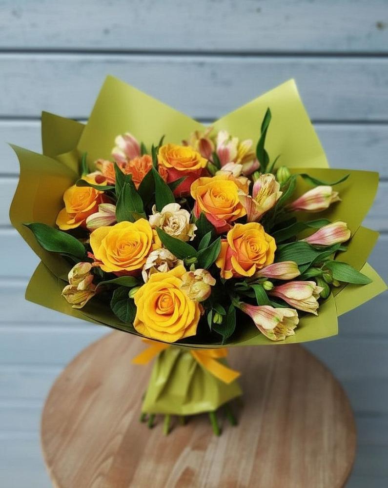 Букет цветов из: Альстромерии и Розы в Новом Чиркее