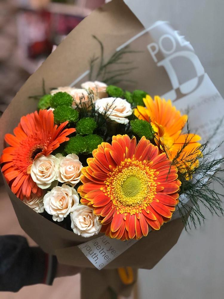 Букет цветов из: Герберы, Хризантемы и Розы в Новом Чиркее