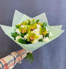 Букет цветов из:  Орхидеи и Розы в Новом Чиркее