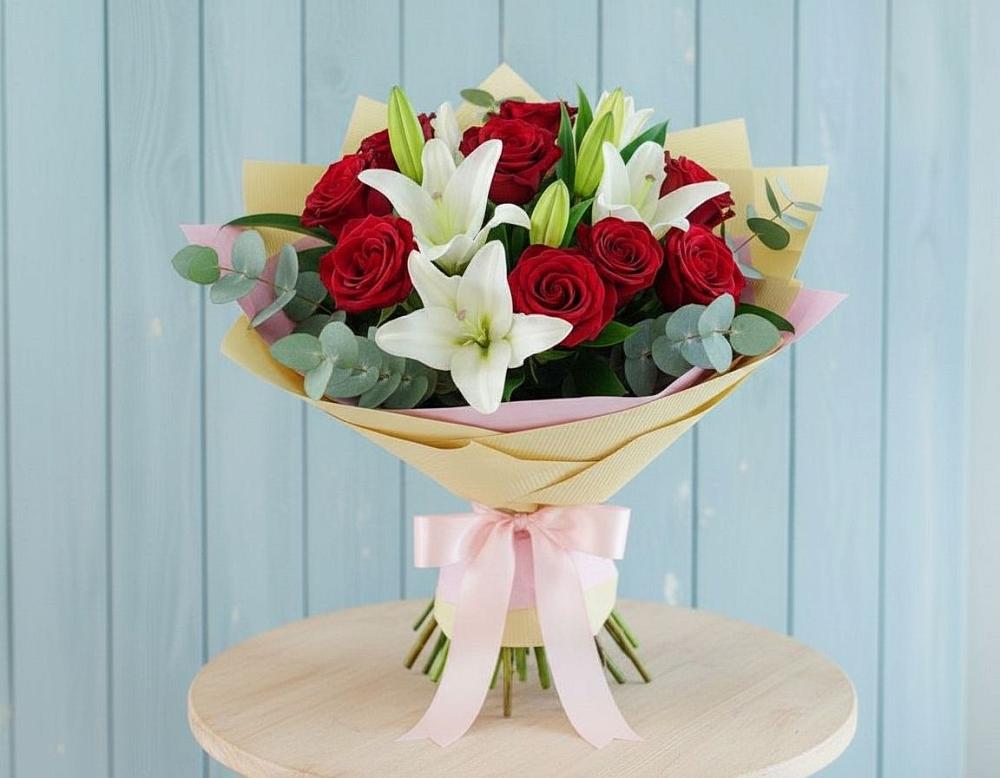 Букет цветов из: Лилии и Розы в Новом Чиркее